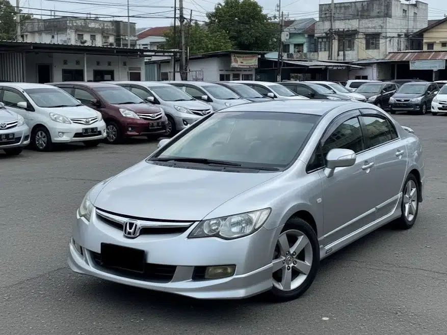 Harga Honda Civic Bekas 2025: Panduan & Daftar Termurah!